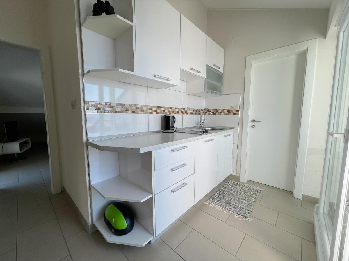 Ferienhaus Ivanka Трогир Екстериор снимка